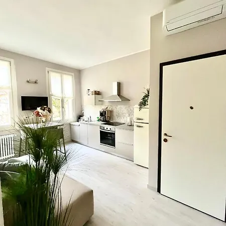 Maison Del Ducato Correggio Apartamento *